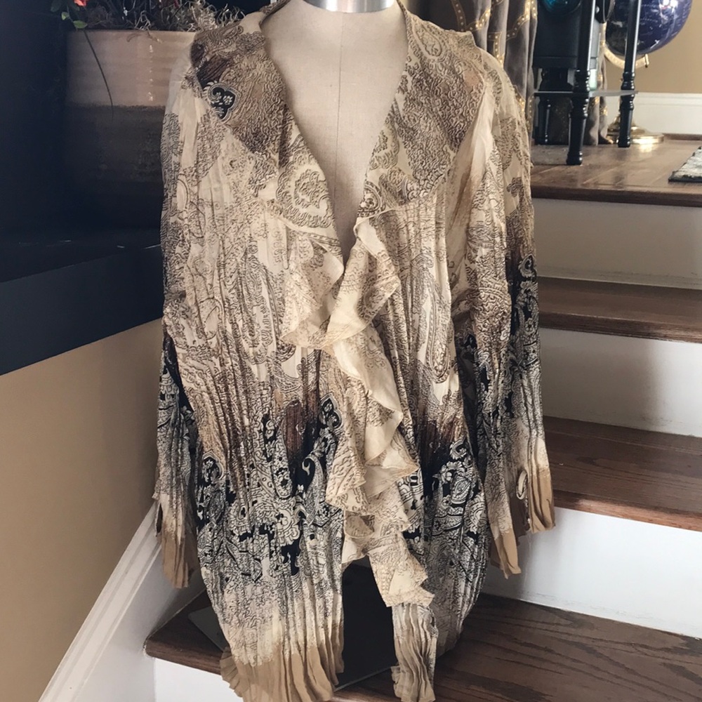 maggie Barnes wimens cover blouse